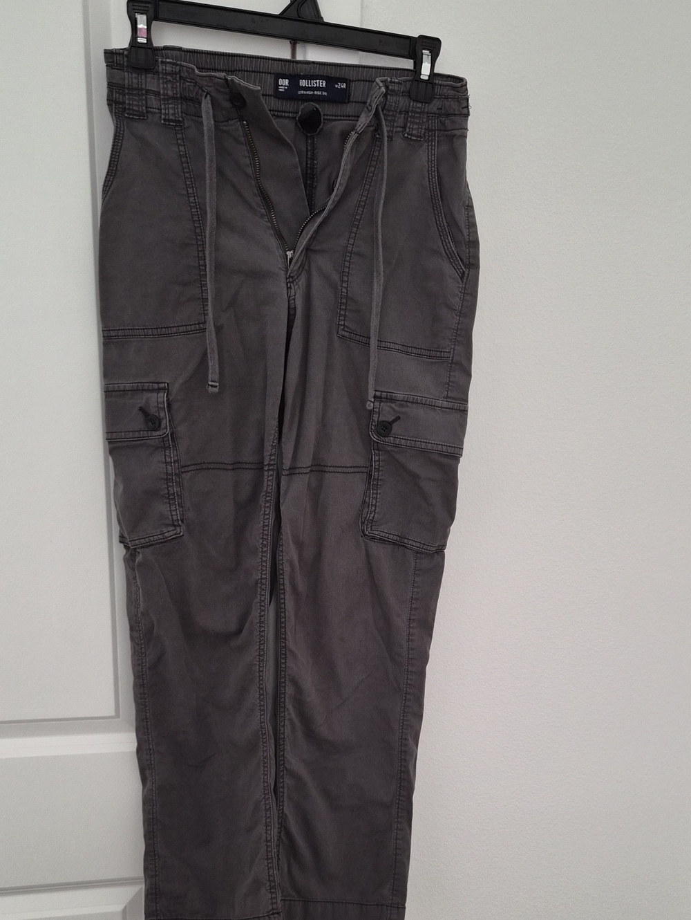 Hollister Women's Charcoal Gray Cargo Pants with Drawstring